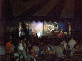 2011-17-F005.jpg